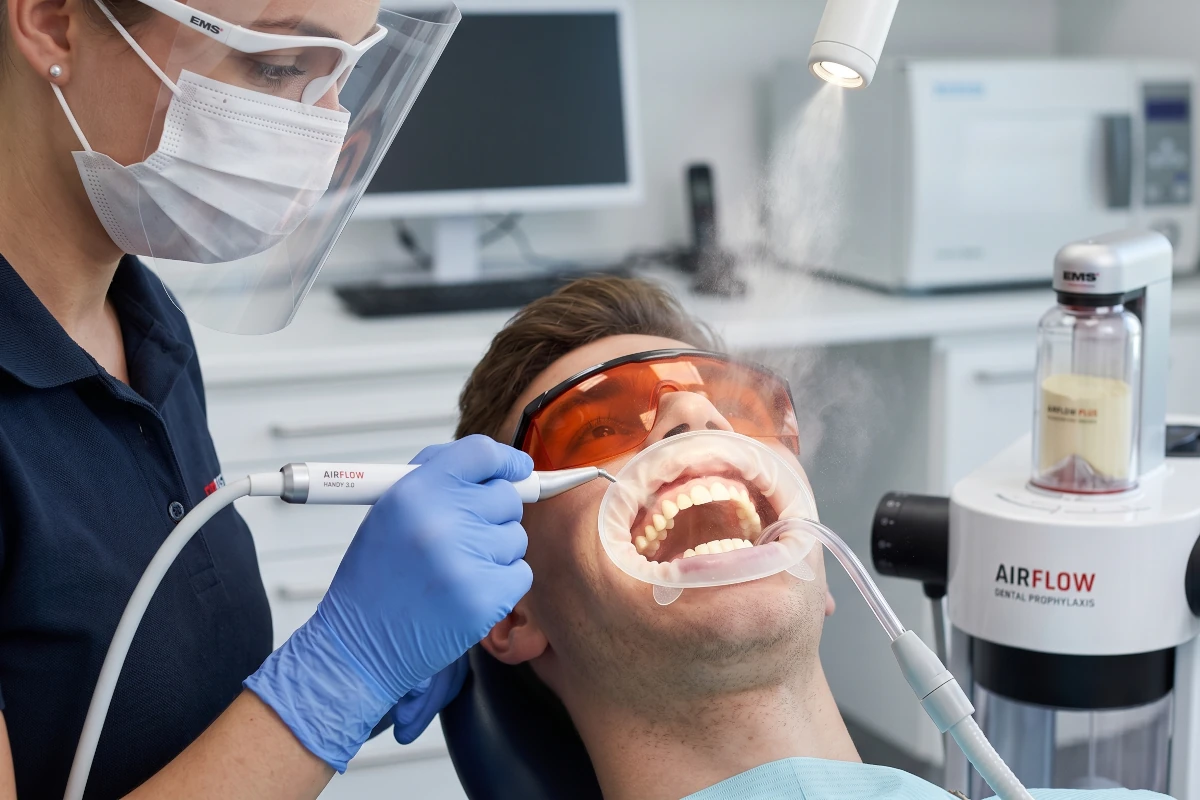 cómo eliminar biofilm dental